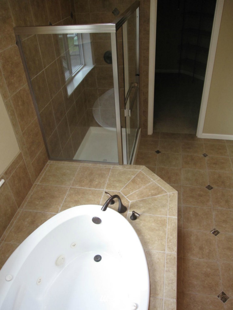 914 South 34th Place Renton, WA 98055 - Photo 16 of 21