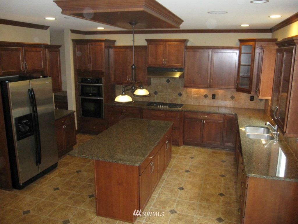914 South 34th Place Renton, WA 98055 - Photo 6 of 21