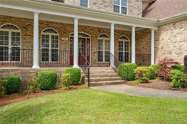$699,900 | 250 The Inner Circle, Spring Lake, NC 28390