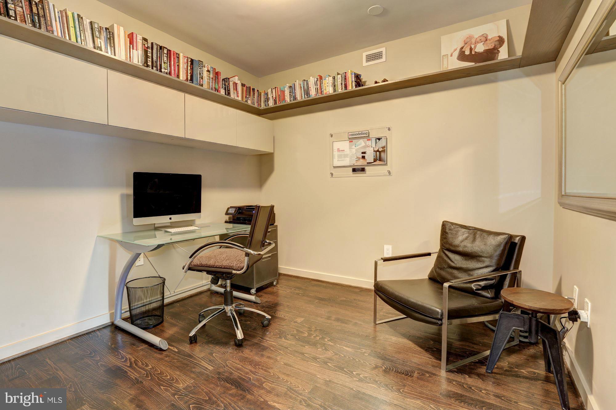 1025 First Street Southeast, Unit 1013 Washington, DC 20003 - Photo 13 of 26 Den / Office