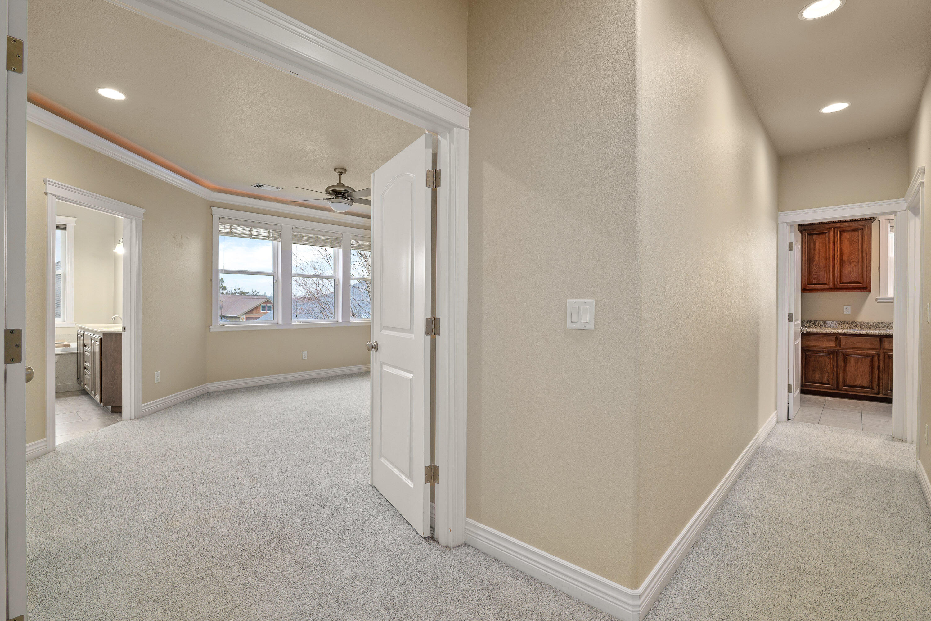 2193 Jeremy Street Central Point, OR 97502 - Photo 32 of 61 2193JeremySt-040