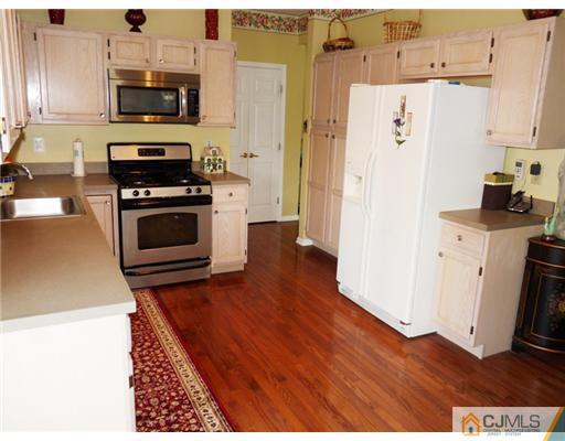 2 Lexington Road Monmouth Junction, NJ 08852 - Photo 8 of 20 Gallery Image 8