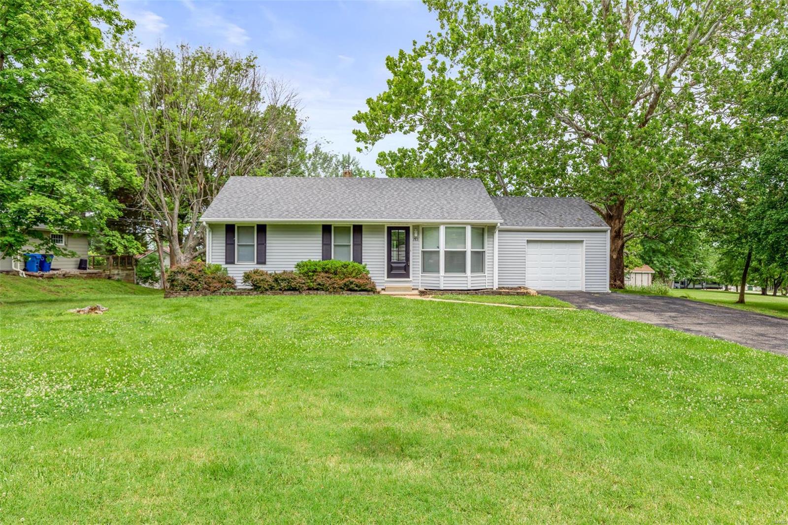 783 Rojean Drive Ellisville, MO 63021 - Photo 1 of 40 Gallery Image 1