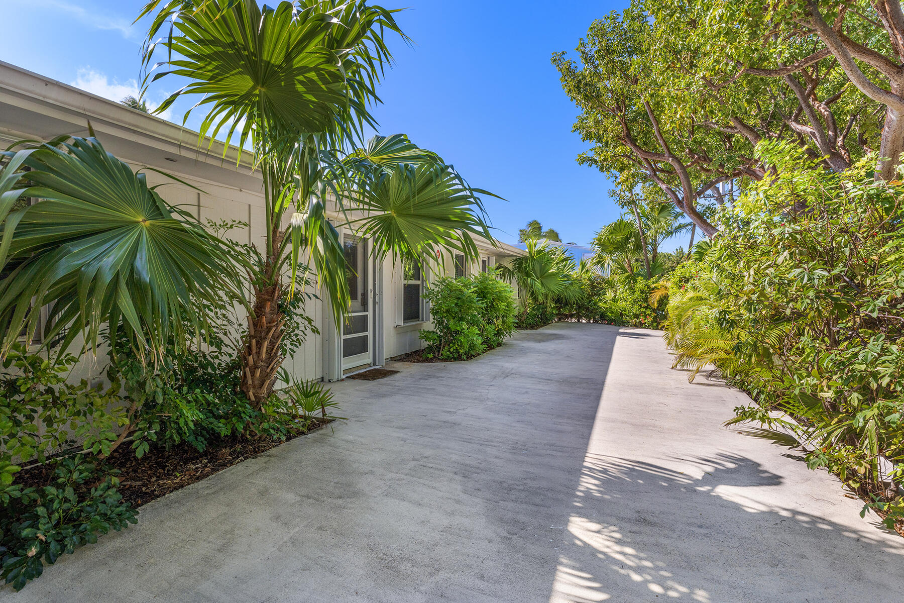65620 Overseas Highway Long Key, FL 33001 - Photo 17 of 65 Front Deck