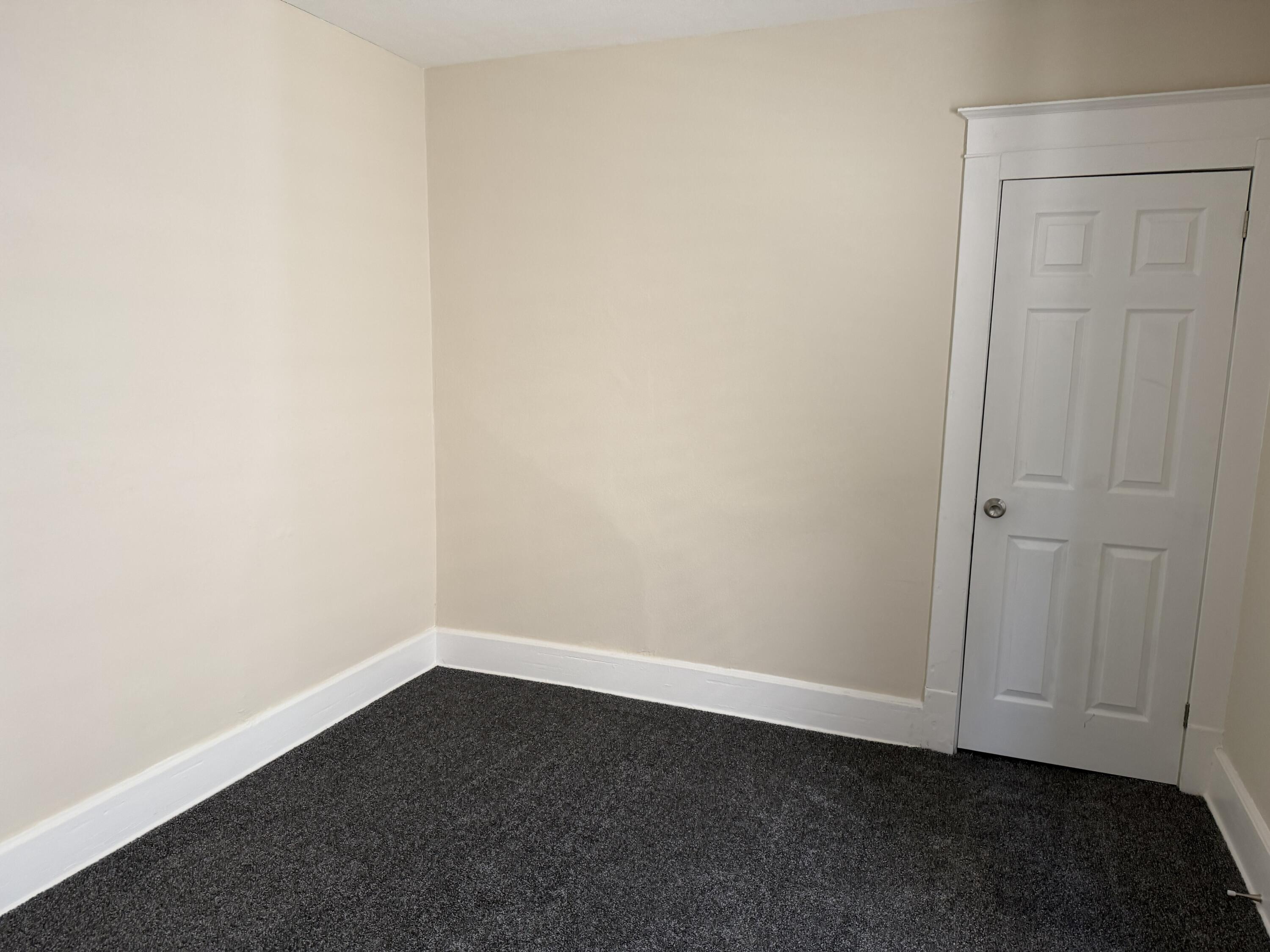 2163 North 41st Street Milwaukee, WI 53208 - Photo 2 of 11 IMG_3052