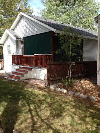 $218,999 | 514 North Sawyer Street, Unit E13, Cascade, ID 83611