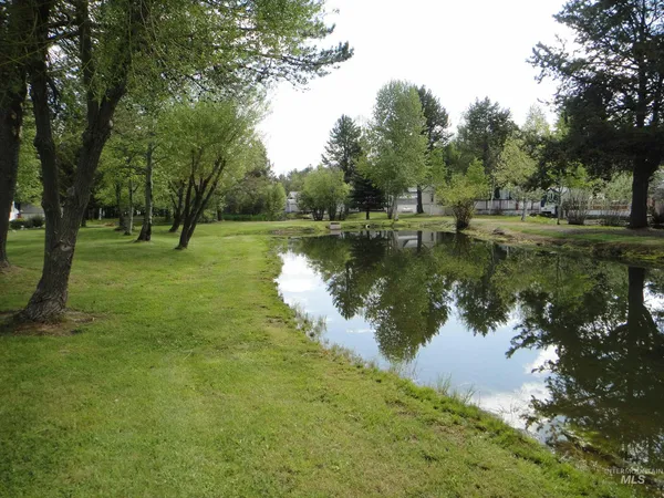 $218,999 | 514 North Sawyer Street, Unit E13, Cascade, ID 83611