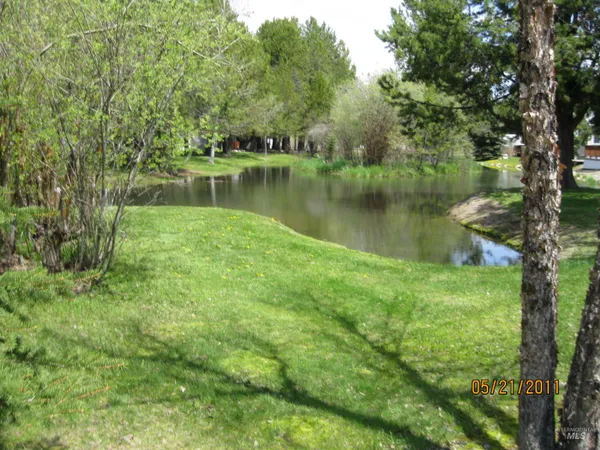 $218,999 | 514 North Sawyer Street, Unit E13, Cascade, ID 83611