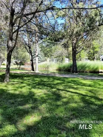 $218,999 | 514 North Sawyer Street, Unit E13, Cascade, ID 83611