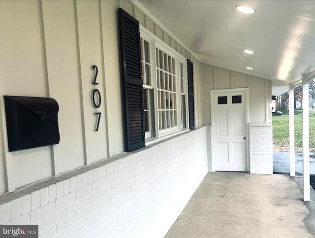 207 Margate Road Lutherville-Timonium, MD 21093 - Photo 2 of 7 Front porch