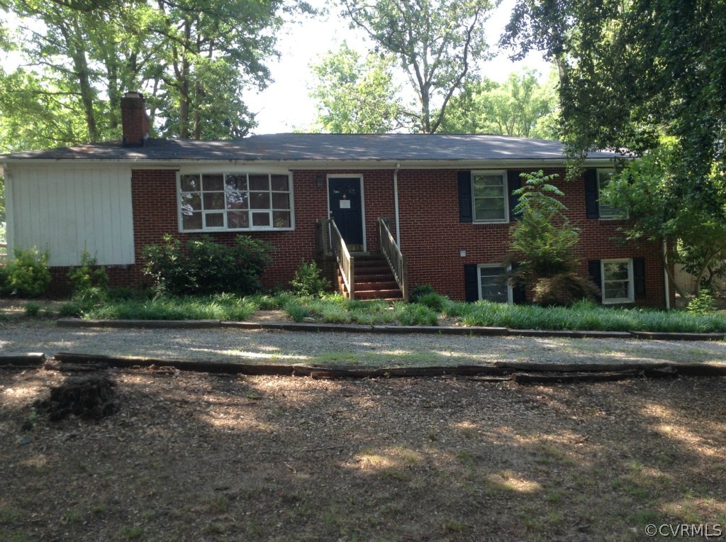 7915 Elkhardt Road North Chesterfield, VA 23235 - Photo 1 of 22 Gallery Image 1