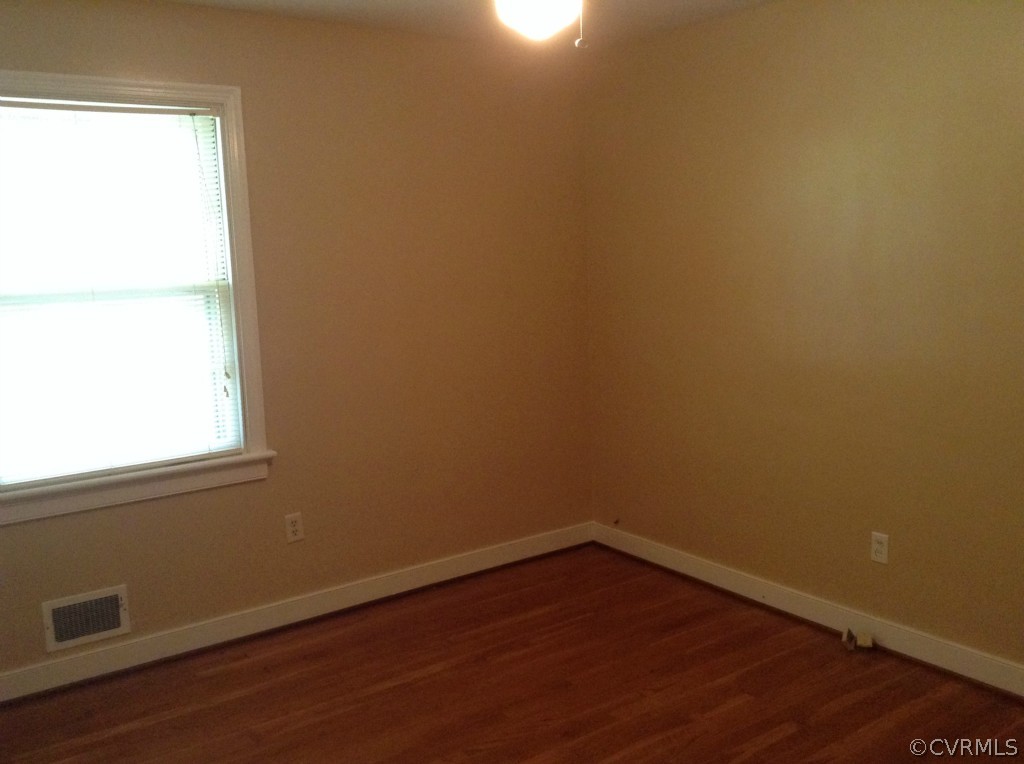 7915 Elkhardt Road North Chesterfield, VA 23235 - Photo 9 of 22 Gallery Image 9