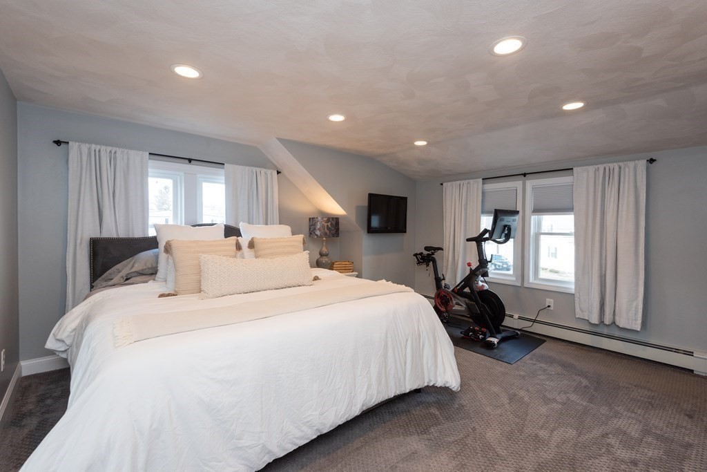 4 Rose Circle Peabody, MA 01960 - Photo 12 of 34