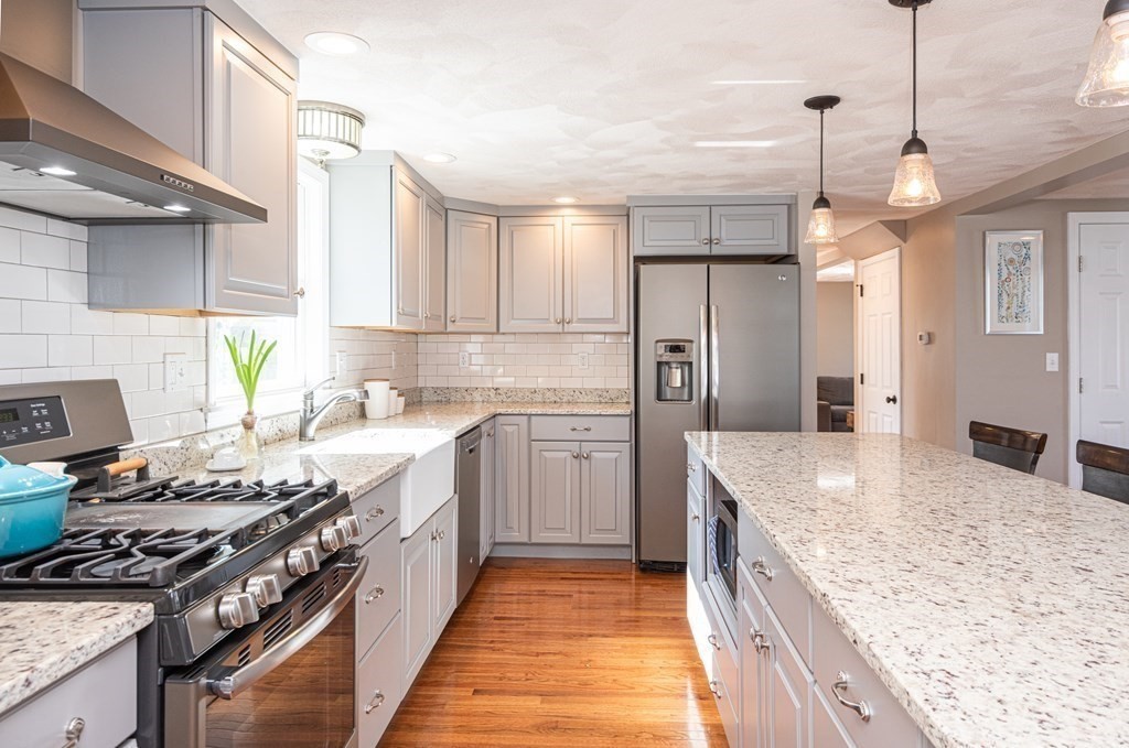 4 Rose Circle Peabody, MA 01960 - Photo 3 of 34