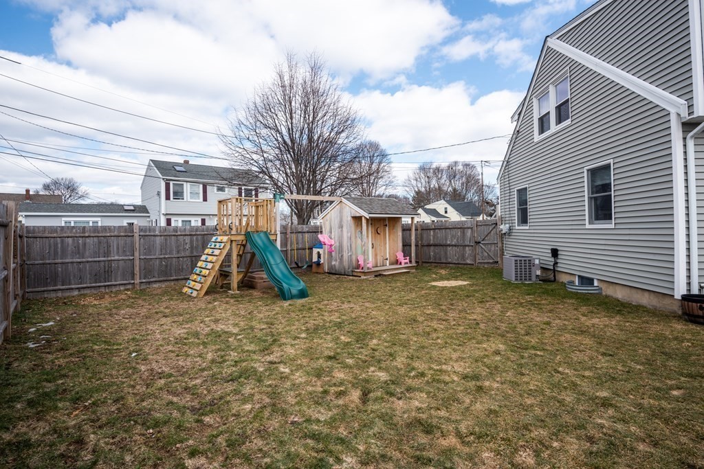 4 Rose Circle Peabody, MA 01960 - Photo 31 of 34