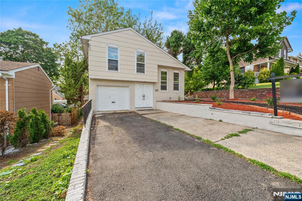 11 Hampton Place Nutley, NJ 07110 - Photo 44 of 46