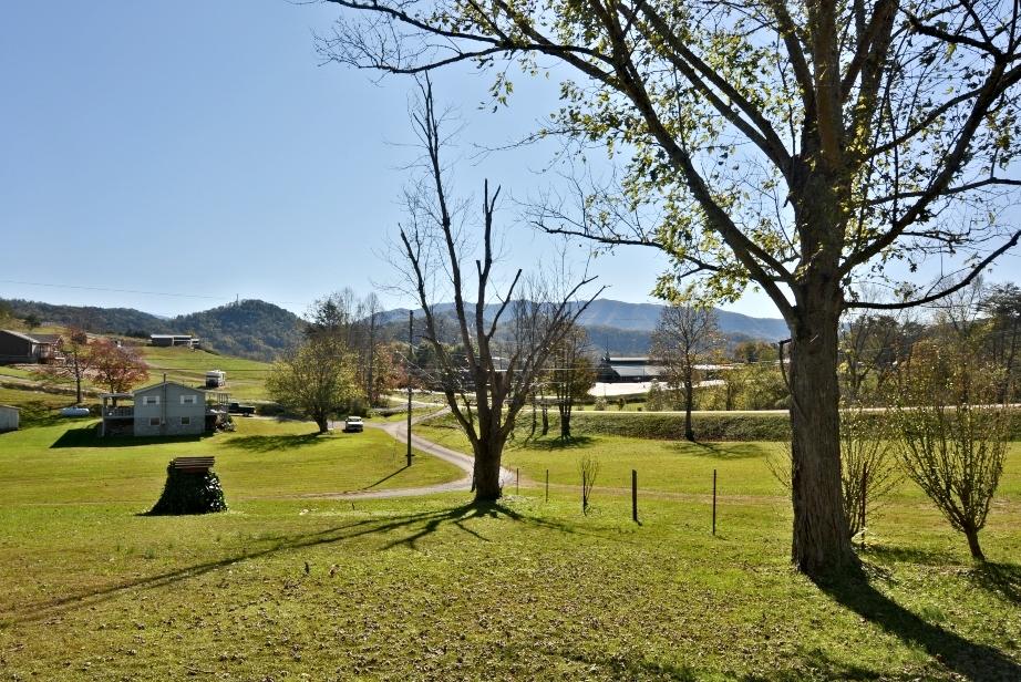 354 Webb Road Townsend, TN 37882 - Photo 3 of 36 C