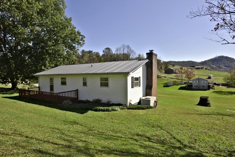 354 Webb Road Townsend, TN 37882 - Photo 30 of 36 ZD