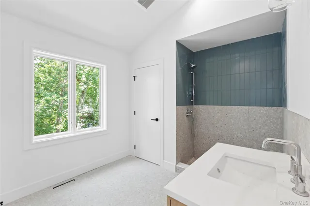 $3,999,000 | 12 Plume Grass Way, Westhampton, NY 11977