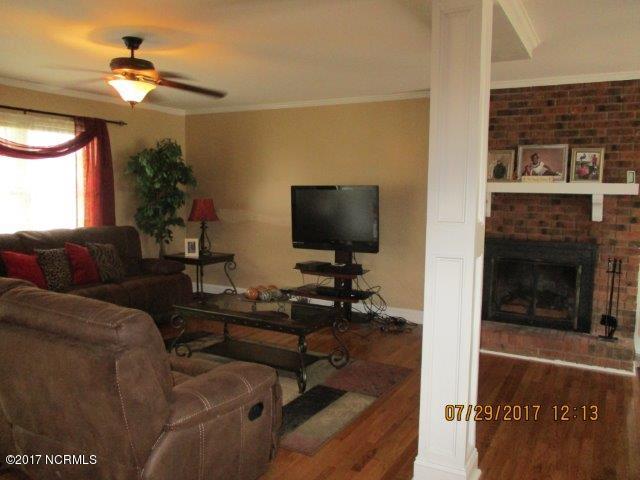 4529 Virginia Road Wilson, NC 27893 - Photo 5 of 28 Great Room