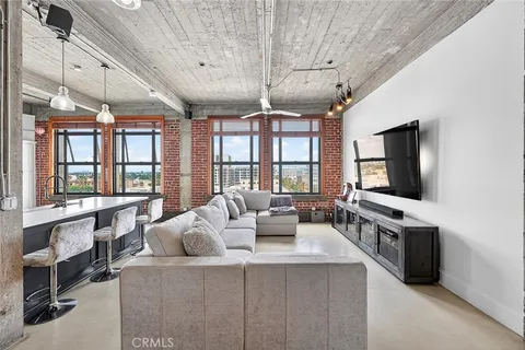 $649,900 | 100 West 5th Street, Unit 7E, Long Beach, CA 90802