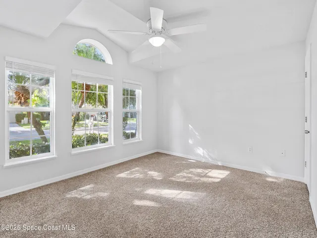 $395,000 | 1264 25th Terrace Southwest, Vero Beach, FL 32968