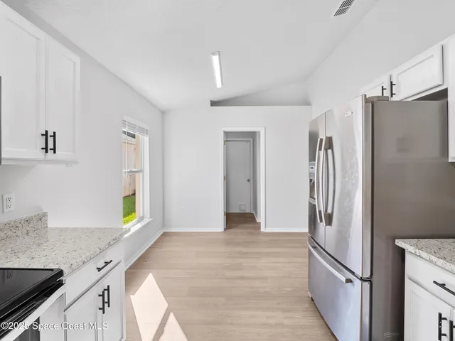 $395,000 | 1264 25th Terrace Southwest, Vero Beach, FL 32968