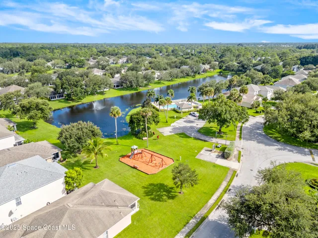 $395,000 | 1264 25th Terrace Southwest, Vero Beach, FL 32968