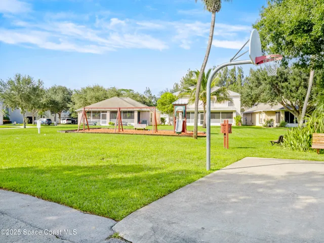 $395,000 | 1264 25th Terrace Southwest, Vero Beach, FL 32968