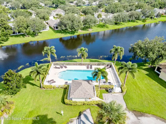 $395,000 | 1264 25th Terrace Southwest, Vero Beach, FL 32968