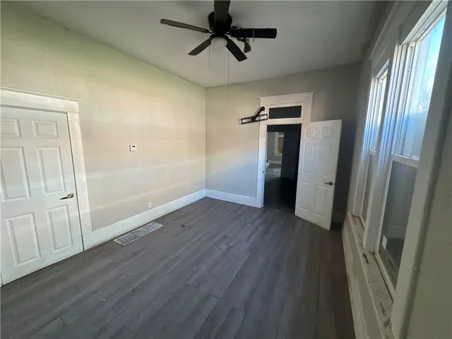 $95,000 | 1011 South 14th Street, St. Joseph, MO 64503