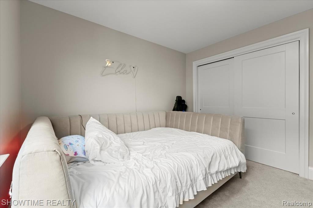 291 West Tienken Road Rochester Hills, MI 48306 - Photo 28 of 49