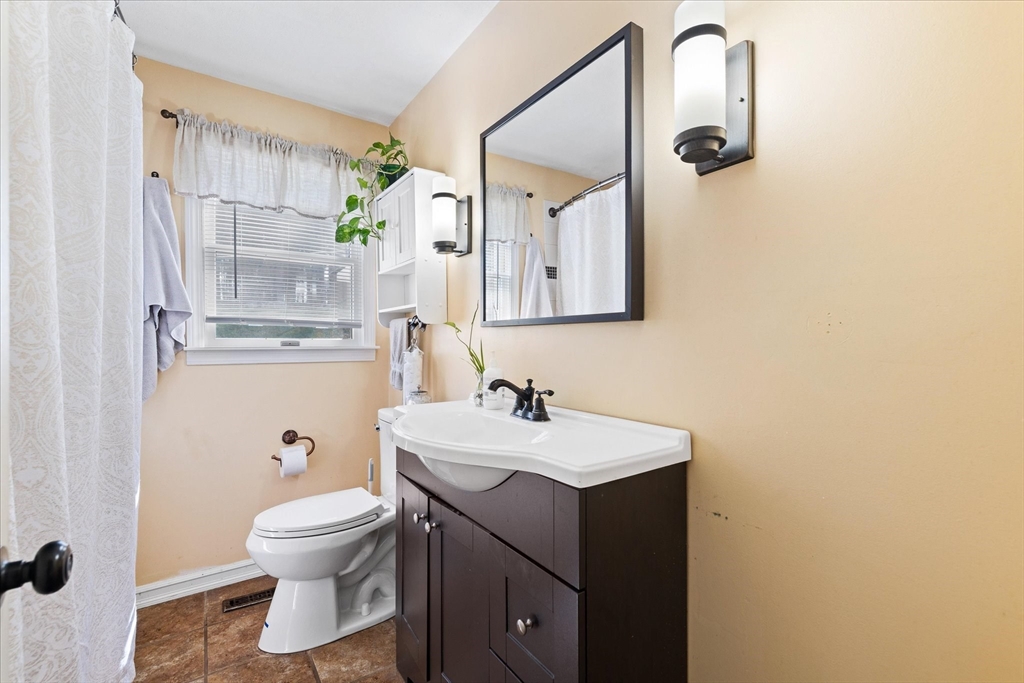 33 Marcius Road Worcester, MA 01607 - Photo 14 of 33