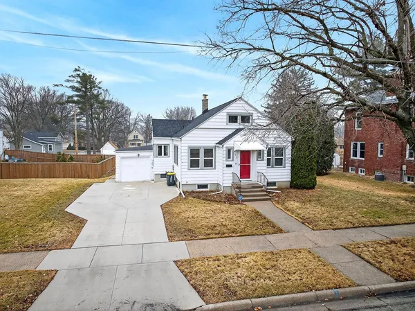 $249,000 | 2215 15th Street, Monroe, WI 53566