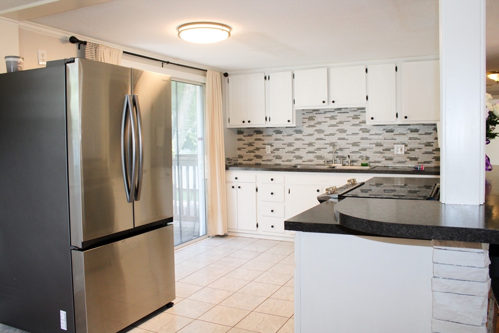 23 Roberta Road Blackstone, MA 01504 - Photo 10 of 18