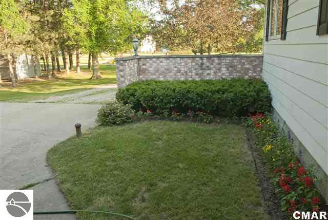 5657 Riverside Beach Drive Weidman, MI 48893 - Photo 22 of 25 1772737-21.JPG