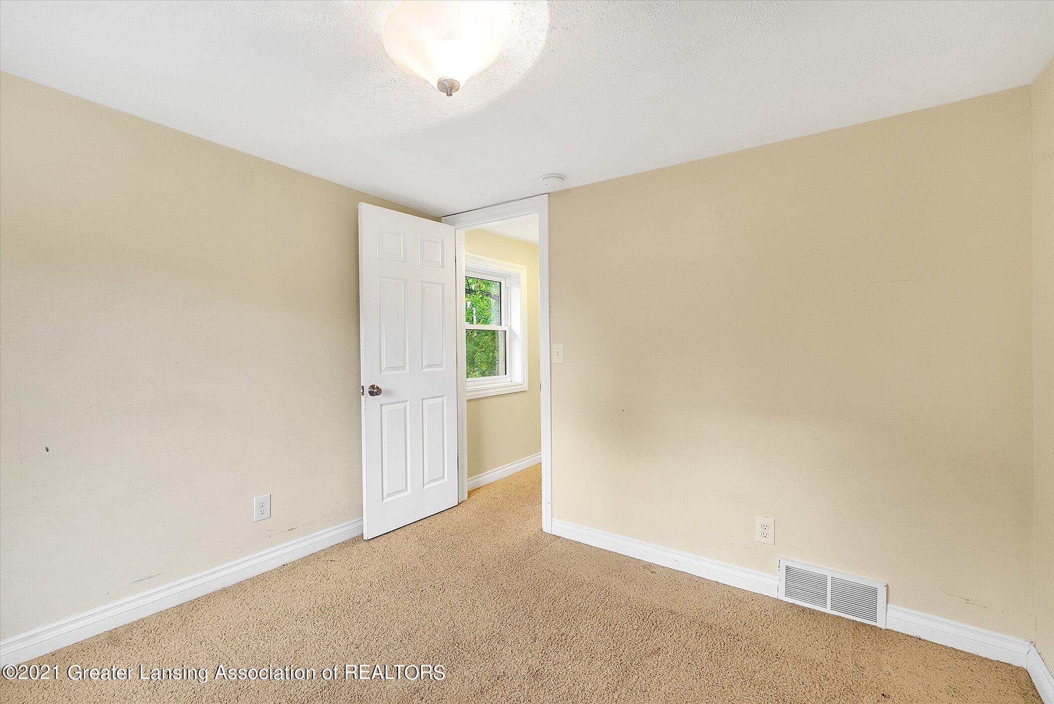 3325 West Holmes Road Lansing, MI 48911 - Photo 15 of 28 15-3325-W-Holmes-Rd-WindowStill-Real-Est