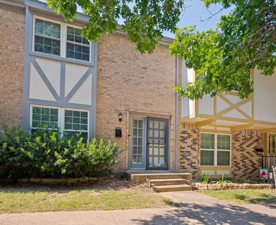 $199,900 | 380 Westview Terrace, Arlington, TX 76013