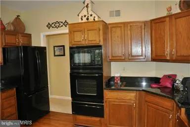 $3,950 | 8513 Chase Glen Circle, Fairfax Station, VA 22039