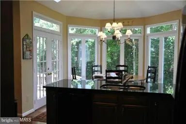 $3,950 | 8513 Chase Glen Circle, Fairfax Station, VA 22039