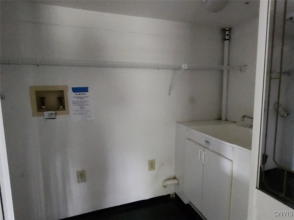 8495 Caughdenoy Road Clay, NY 13041 - Photo 20 of 23