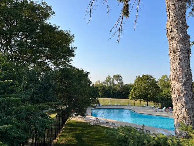 $1,750 | 1811 Four Lakes Avenue, Unit 1H, Lisle, IL 60532