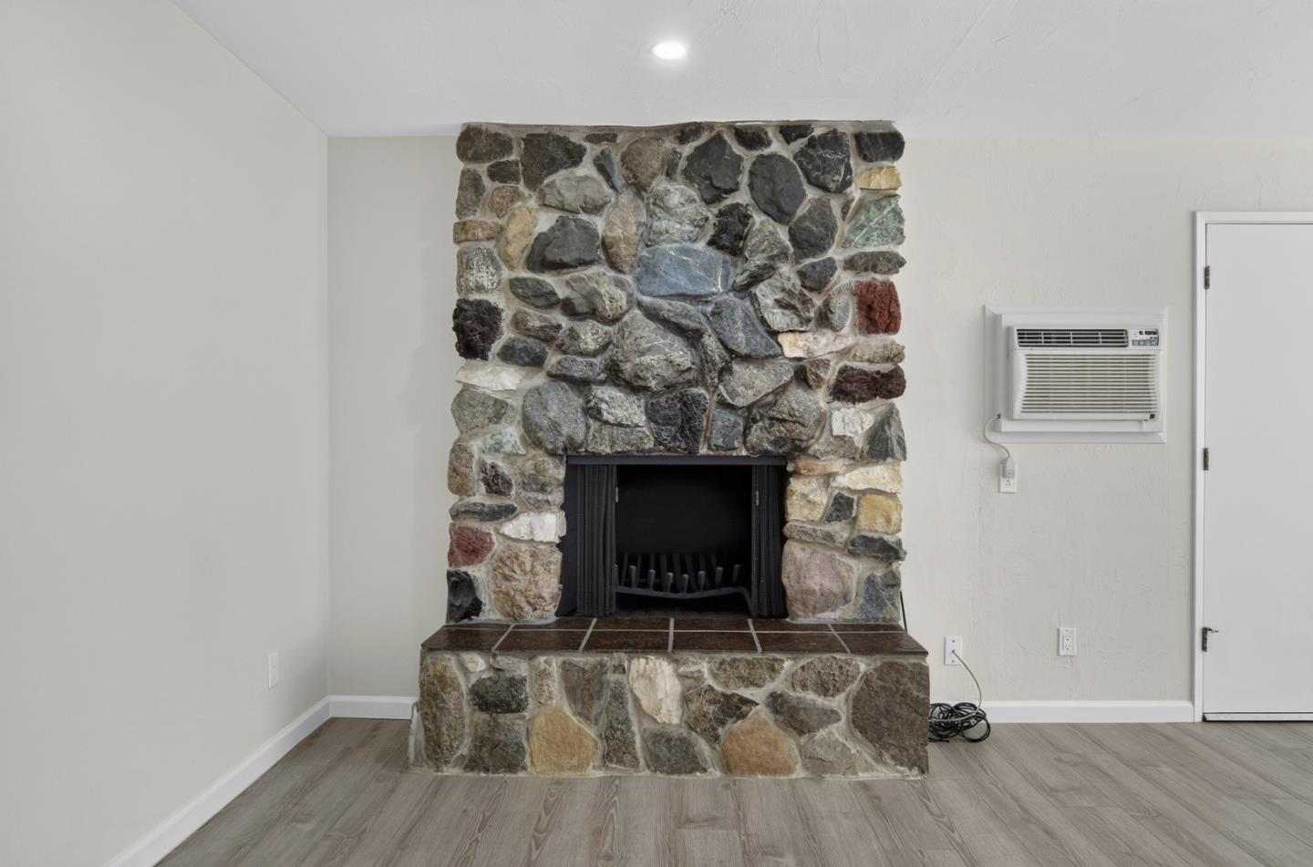 16505 Sanborn Road Saratoga, CA 95070 - Photo 34 of 49 Gallery Image 34