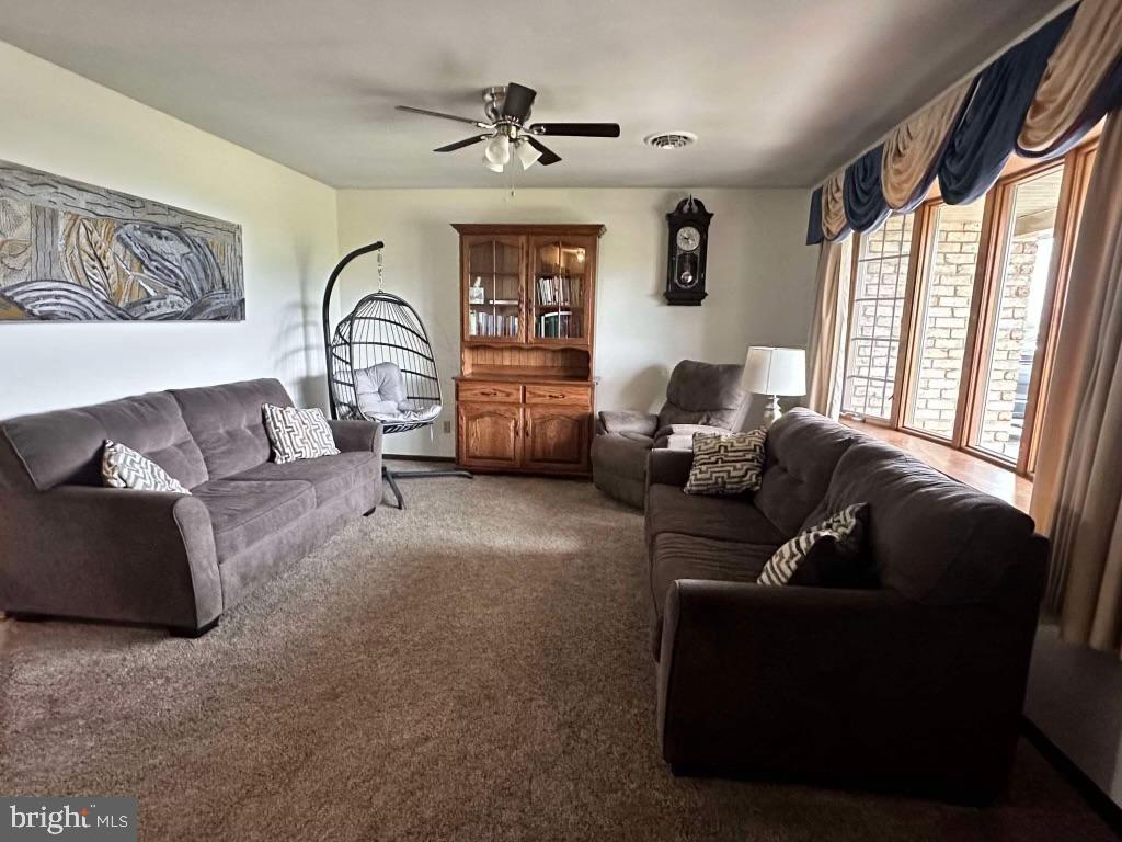 290 Daub Road Myerstown, PA 17067 - Photo 4 of 20 Gallery Image 4