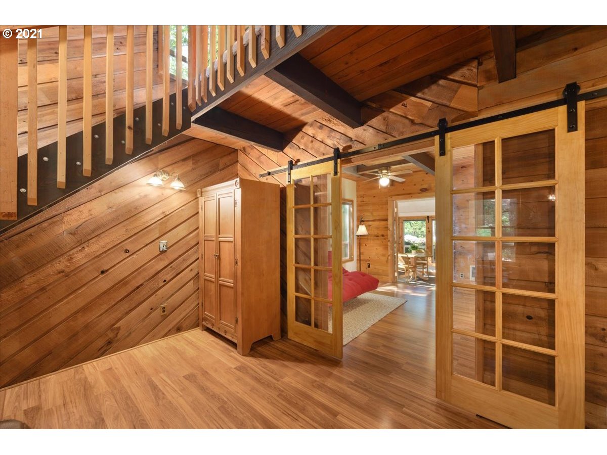 70495 East Terrace Drive Rhododendron, OR 97049 - Photo 13 of 32