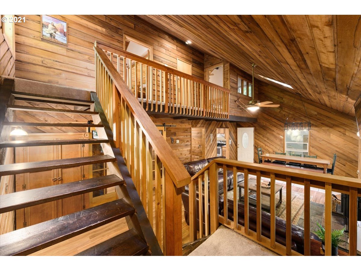 70495 East Terrace Drive Rhododendron, OR 97049 - Photo 20 of 32