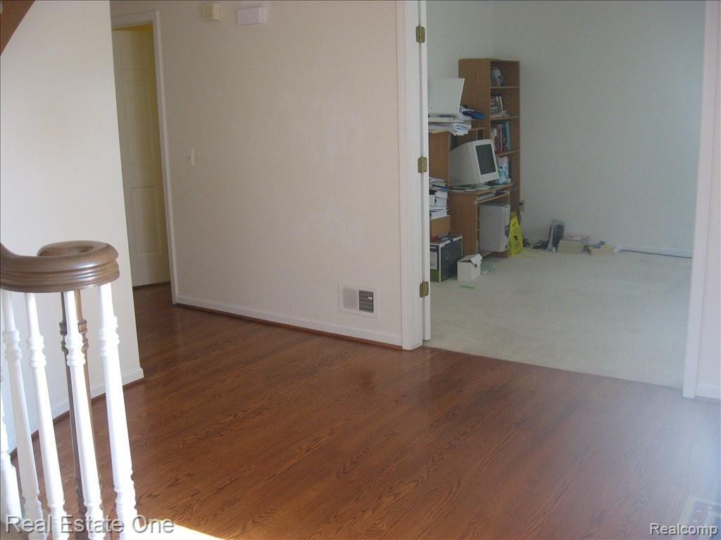 3151 Salem Drive Rochester, MI 48306 - Photo 12 of 19 Hardwood Floor Thru
