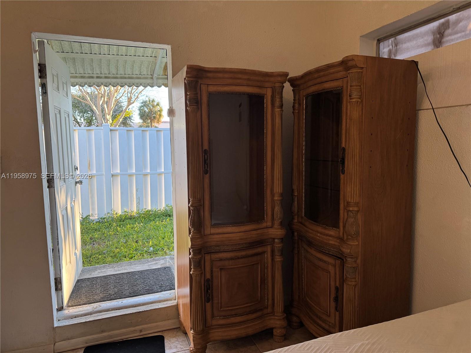 1822 Cleveland Street, Unit 3 Hollywood, FL 33020 - Photo 9 of 35