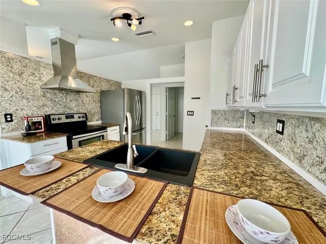 $1,800 | 2306 Northeast 5th Terrace, Cape Coral, FL 33909