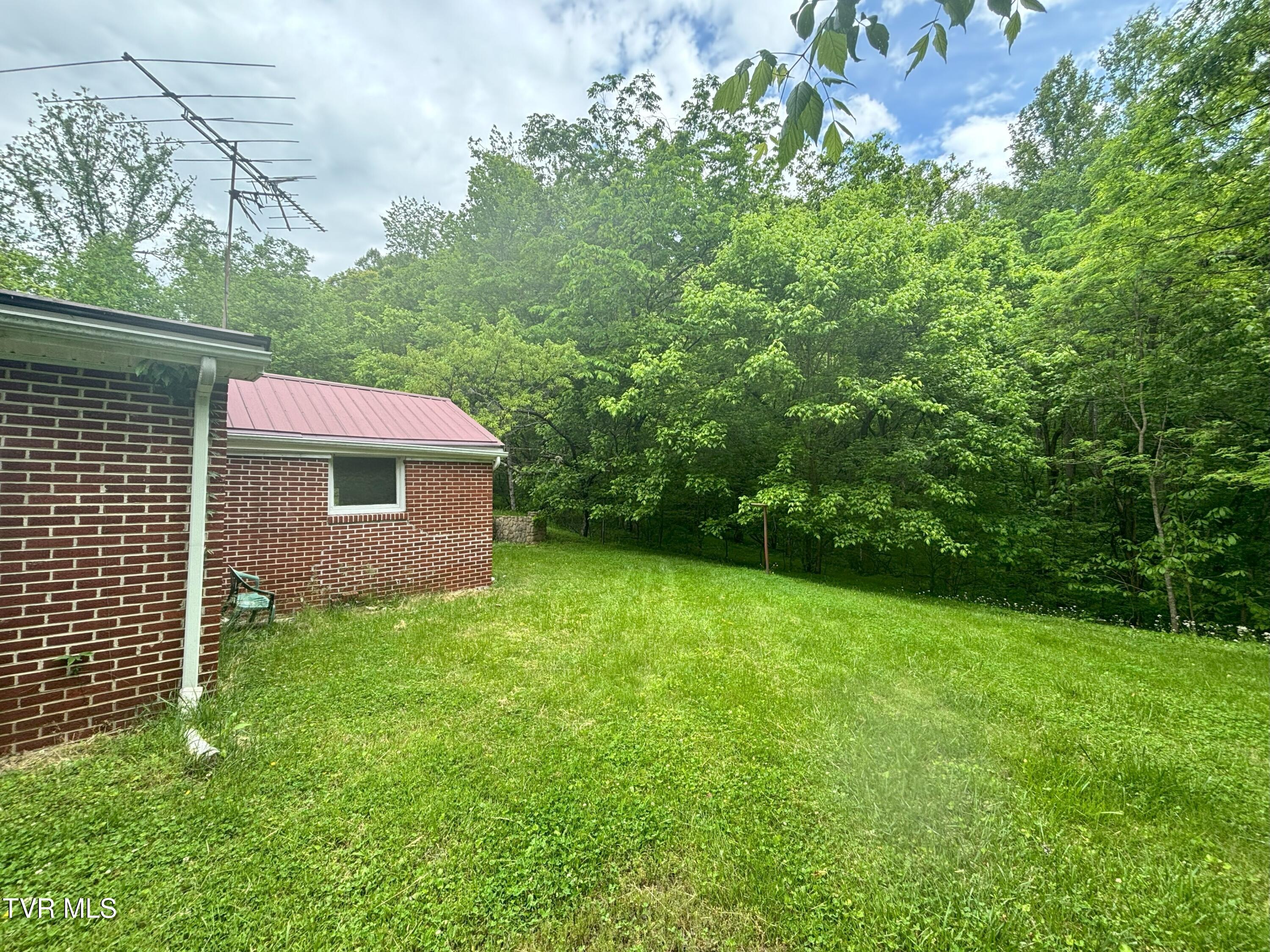 3719 Red Hill Road Gate City, VA 24251 - Photo 32 of 47 IMG_3377